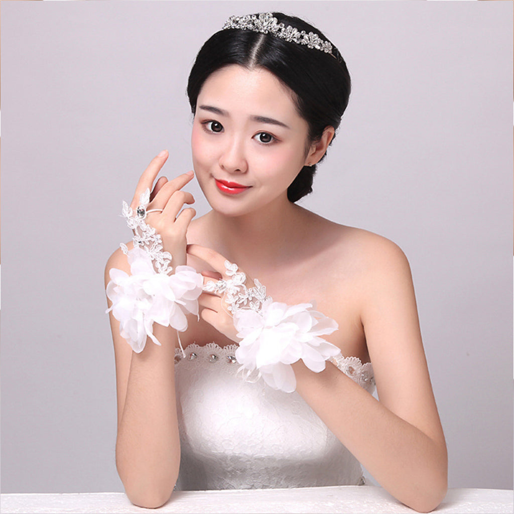 PALAY Women' Lace Gloves Elegant Bridal Fingerless Tulle Gloves Flower Banquet Bowknot Rhinestone Cuffs White Bridal Lace Satin Gloves (Short, multi2) PALAY Women' Lace Gloves Elegant Bridal Fingerless Tulle Gloves Flower Banquet Bowknot Rhinestone Cuffs White Bridal Lace Satin Gloves (Short, multi2)